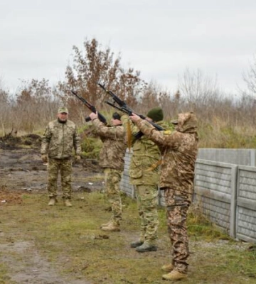 У Кропивницькому попрощались із загиблим на війні молодшим сержантом 