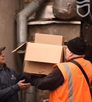 Одяг, взуття, спальники, продукти, корми для тварин: допомога від Дніпра за тиждень
