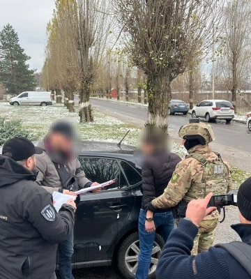 Слідчий з Рівненщини вимагав $4 тис. за закриття дрібного наркозлочину