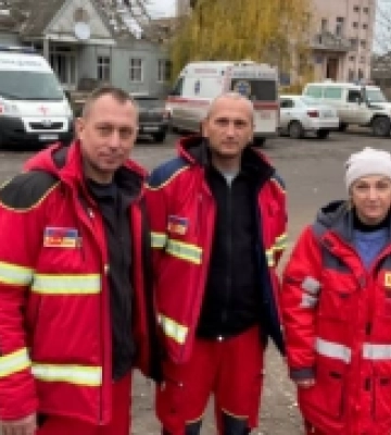 Працівники бригади «швидкої допомоги» показали, як працюють на деокупованій Херсонщині