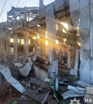 Наслідки ударів рашистів по Запорізькій області за добу: ворог бив ракетами, РСЗВ та артилерією. ФОТОрепортаж