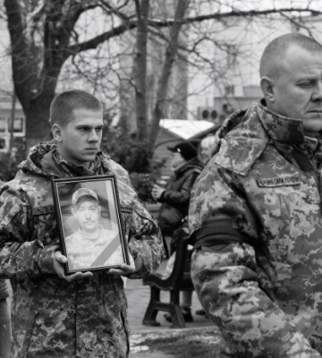 У Луцьку попрощалися з загиблим військовослужбовцем Романом Грицюком