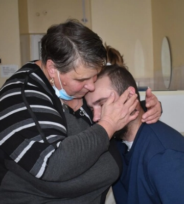 Уламок пошкодив сонну артерію: у Дніпрі врятували чоловіка, який підірвався на міні