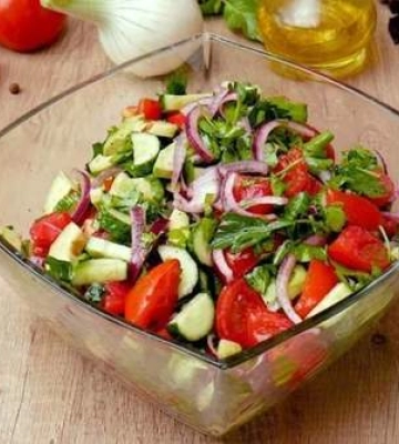 Этот секрет вас удивит: щепотка какого ингредиента сделает вкус салата непревзойденным