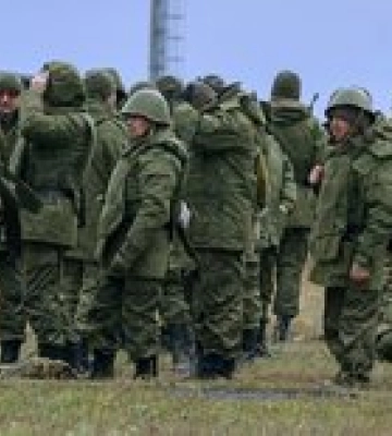 Мобилизация в России. В Крыму оккупанты начали раздавать повестки под подпись — Генштаб