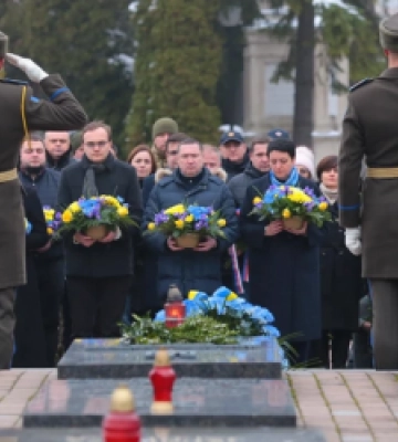 У День Гідності та Свободи у Львові вшанували пам&#039;ять полеглих Героїв