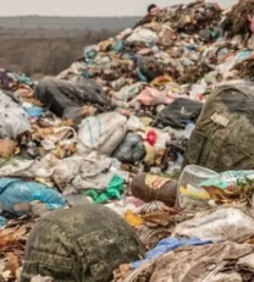 Росіянки ще понароджують: окупанти спалювали тіла своїх солдатів на сміттєзвалищі у Херсоні