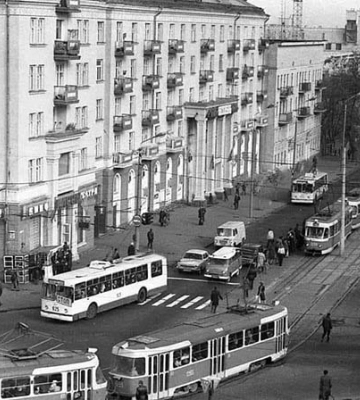 Так виглядав 40 років тому один із найзнаменитіших кінотеатрів Дніпра
