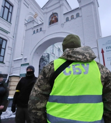 СБУ в ходе контрразведывательных мероприятий в помещениях УПЦ (МП) нашла пророссийскую литературу, наличные средства и &quot;сомнительных&quot; граждан РФ
