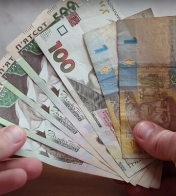 Вперше з початку війни: в Україні зросла середня зарплата, як змінився рівень безробіття
