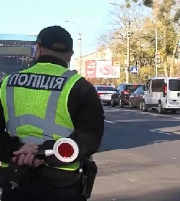 Патрульна поліція Закарпаття звертає вашу увагу на те, що на більшості доріг області — туман