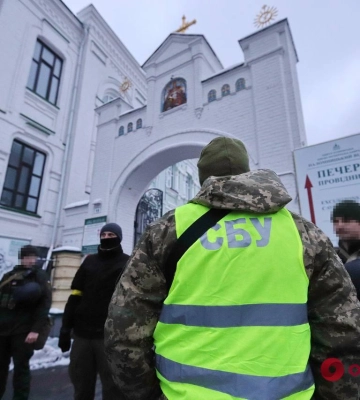 СБУ проводить обшуки у Києво-Печерській Лаврі