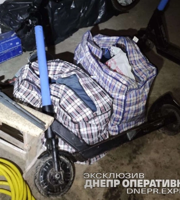 У Дніпрі двоє чоловіків вкрали шерингові самокати