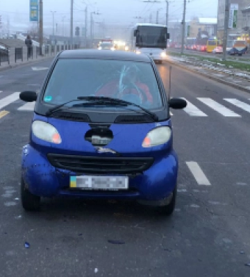 У Львові водій легковика збив на переході 15-річну дівчину