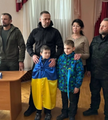 МОН і Parimatch Foundation передали спортивне обладнання школам деокупованої Херсонщини