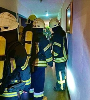 В Одессе потушили пожар в отеле: сгорела сауна, есть пострадавшие