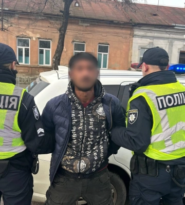 Поцупив автомобіль під дією наркотиків: на Закарпатті затримали горе-крадія