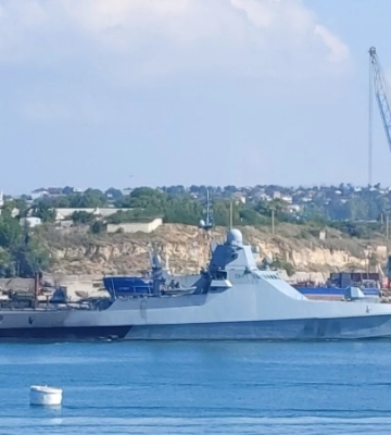 В окупованому Севастополі зупинили рух морського транспорту через атаку безпілотників