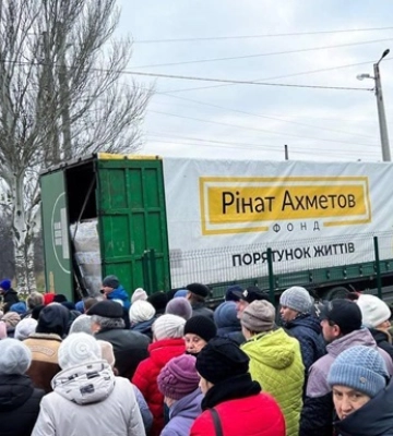 У Бахмут прийшов великий гуманітарний вантаж