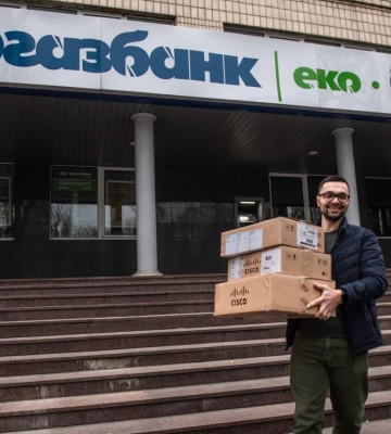 У Херсоні починають працювати відділення двох банків