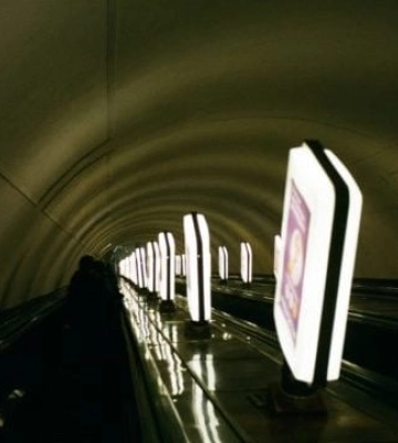 Чи стоять потяги метро під час тривоги в Києві