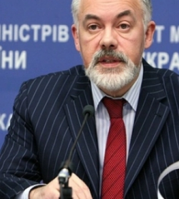Прокуратура объявила подозрение в госизмене экс-министру образования Табачнику
