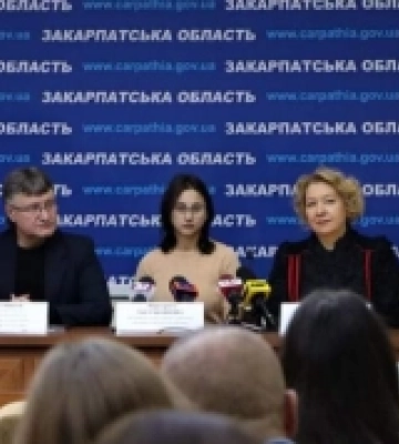 «Між небом та землею»: на Свалявщині діятиме благодійна мистецька виставка