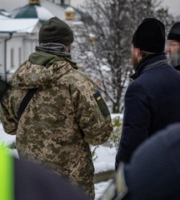 Мільйони готівки та «сумнівні» росіяни: що знайшла СБУ у церквах УПЦ МП