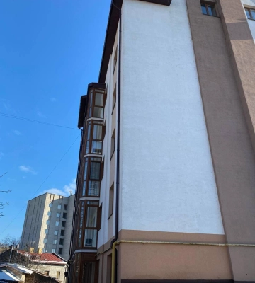 У львівській багатоповерхівці знесуть останній поверх, який збудували незаконно, - ФОТО