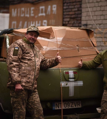 Теплі речі, постільна білизна, засоби гігієни, продукти: чергова допомога від Дніпра