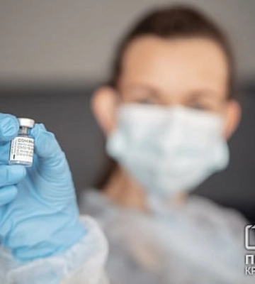 На Дніпропетровщині понад 20 тисяч мешканців вакцинувалися від ковіду другою бустерною дозою