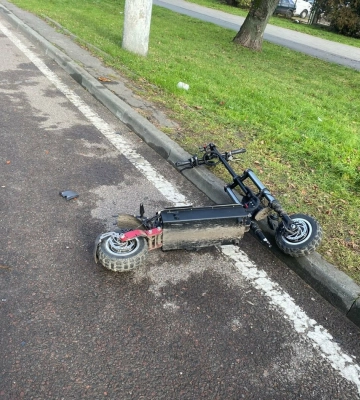 У Львові водій електросамоката опинився у лікарні після зіткнення з авто, - ФОТО