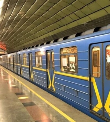 Метро у Києві працює в обмеженому режимі через атаку Росії