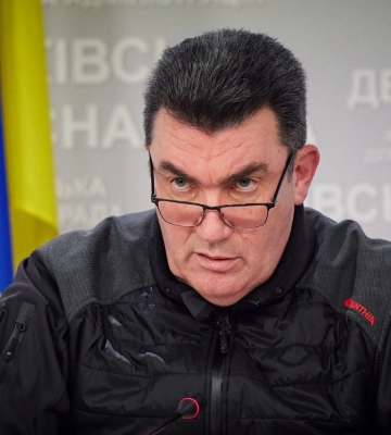 Данилов ответил, почему Янукович прилетал в Минск 7 марта 2022 года