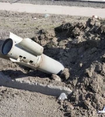 Під час атаки росіян на передмістя Запоріжжя одна з ракет влучила в дорогу