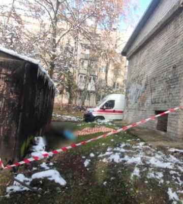 У Львові за гаражем знайшли застреленого чоловіка
