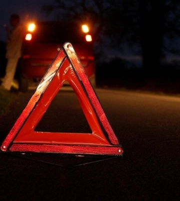 На Львівщині двоє чоловіків опинилися під колесами авто