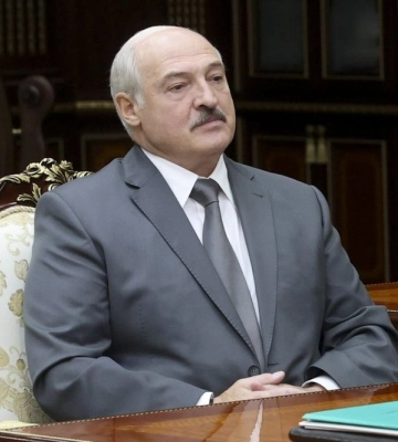Лукашенко пригрозил Украине "полным уничтожением" и призвал Киев к переговорам (видео)