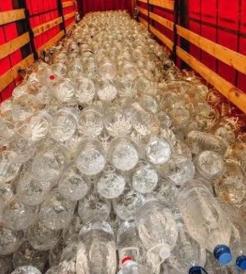 З Одеси волонтери привезли до Миколаєва понад 3000 тонн питної води