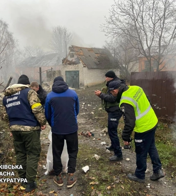Армия РФ обстреляла Купянск: женщине оторвало голову, ранен правоохранитель