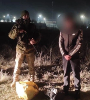 На Львівщині затримали трьох чоловіків, які намагались нелегально потрапити за кордон