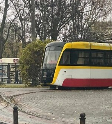 В Одессе приостановили движение общественного транспорта