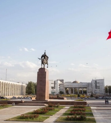 Спікер парламенту Киргизстану закликав терміново змінити російські назви районів столиці 