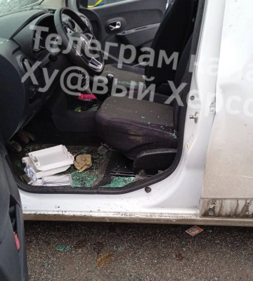 Войска РФ нанесли удары по Херсону, под обстрел попало гражданское авто