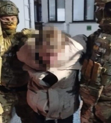 СБУ затримала зрадника, який планував у Будапешті передати росіянам флешку з інформацією про українських силовиків