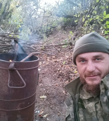 «Відсутність електрики – це не найстрашніше. Вистоїмо!»: захисник із Ковеля Валентин Кузьмук