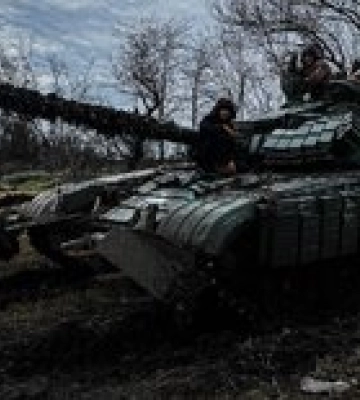 Враг атакует под Бахмутом и Авдеевкой, обстреливает Херсон и область через Днепр – Генштаб