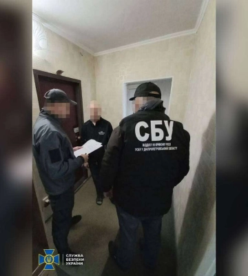 Двоим криворожанам сообщили о подозрении в коллаборационизме за призывы к «русскому миру»