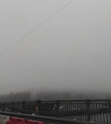Київ затягнуло густим туманом: фото та відео
