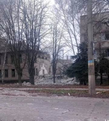 росіяни за добу обстріляли вісім населених пунктів Донеччини: у поліції показали наслідки